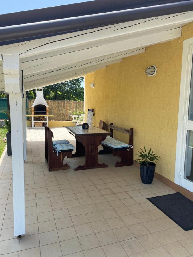 Holiday Home Rosa Gedići Dış mekan fotoğraf